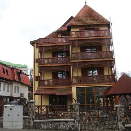 VILA URSU din SOVATA BAI&SPA -SAUNA , JACUZZI INTERIOR Esterno foto