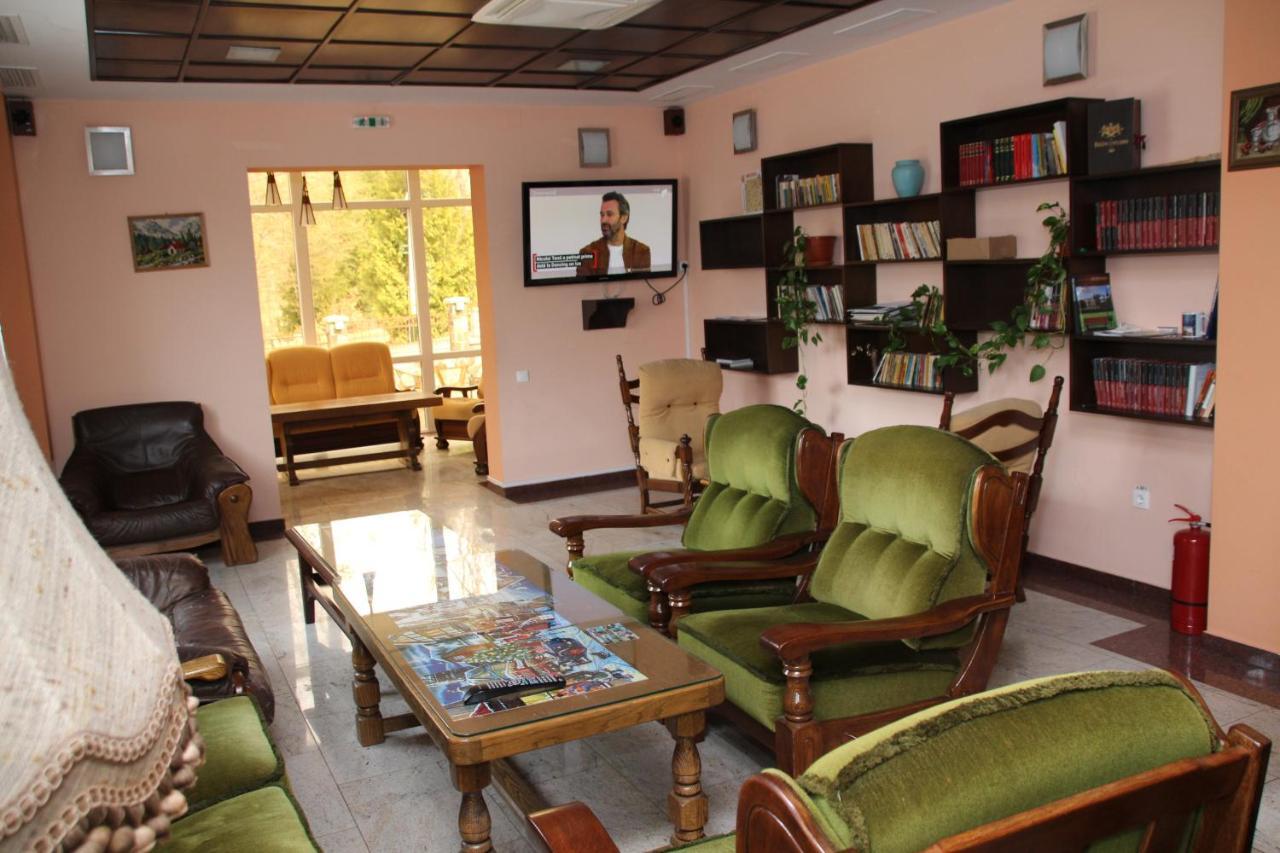 VILA URSU din SOVATA BAI&SPA -SAUNA , JACUZZI INTERIOR Esterno foto