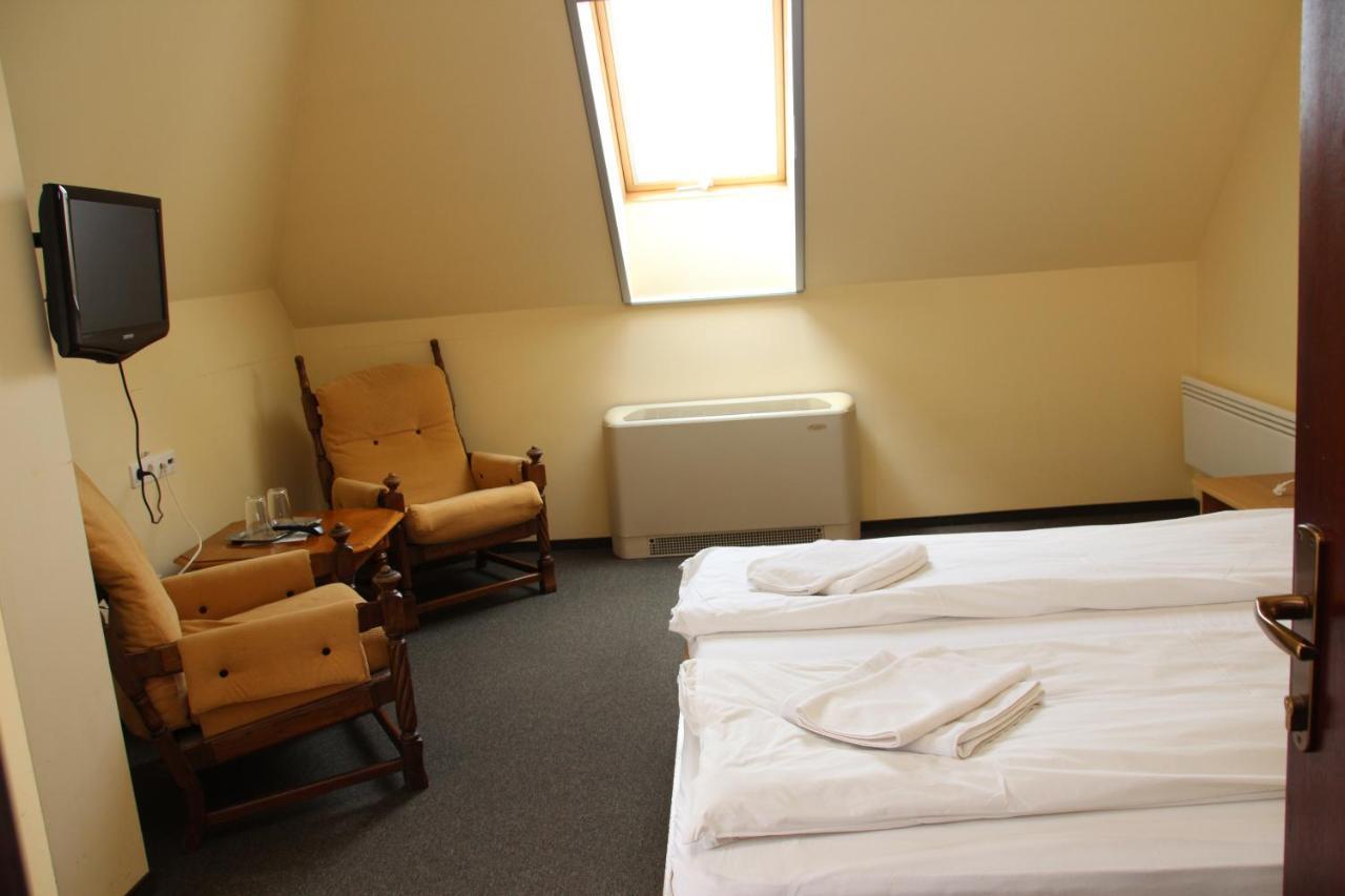 VILA URSU din SOVATA BAI&SPA -SAUNA , JACUZZI INTERIOR Esterno foto