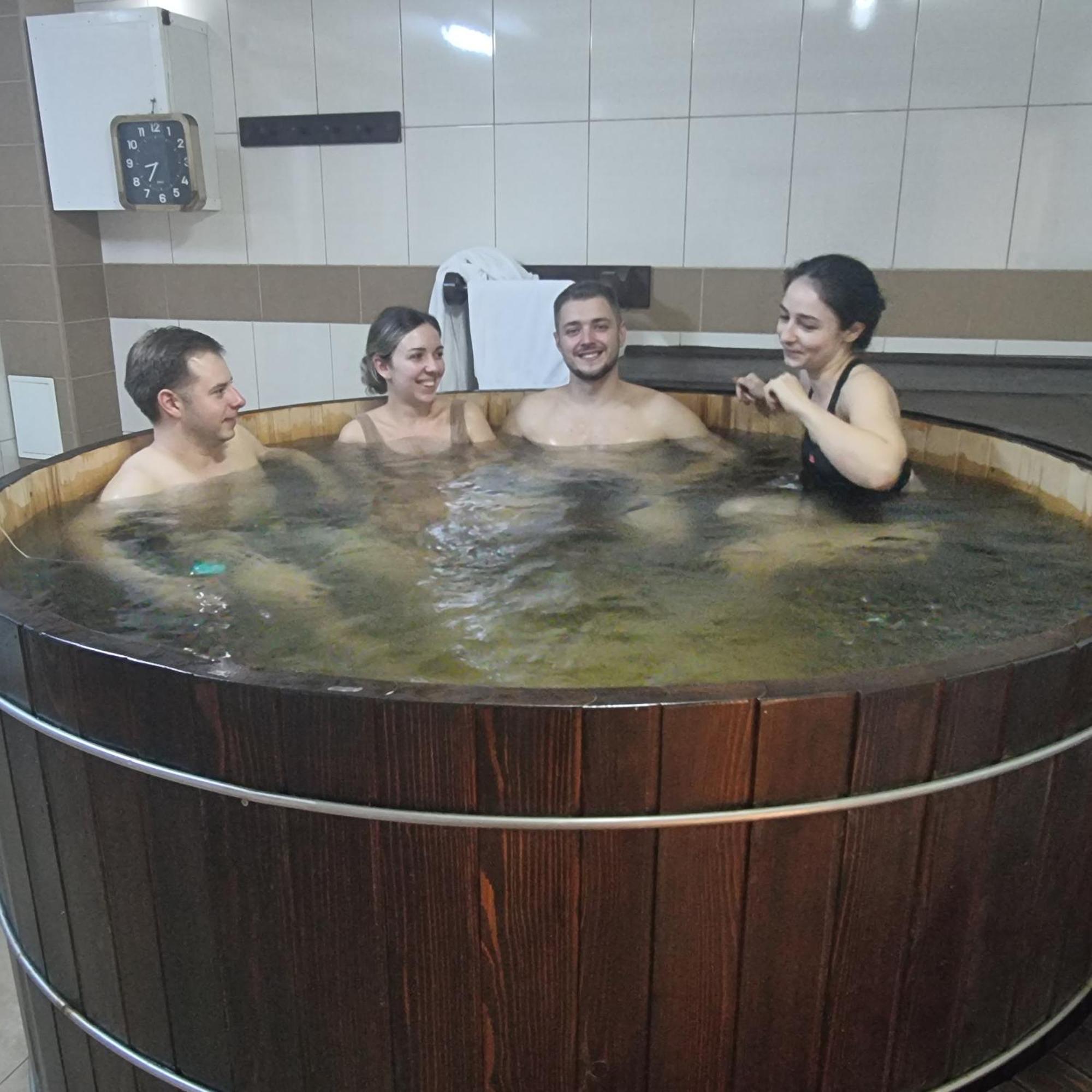 VILA URSU din SOVATA BAI&SPA -SAUNA , JACUZZI INTERIOR Esterno foto