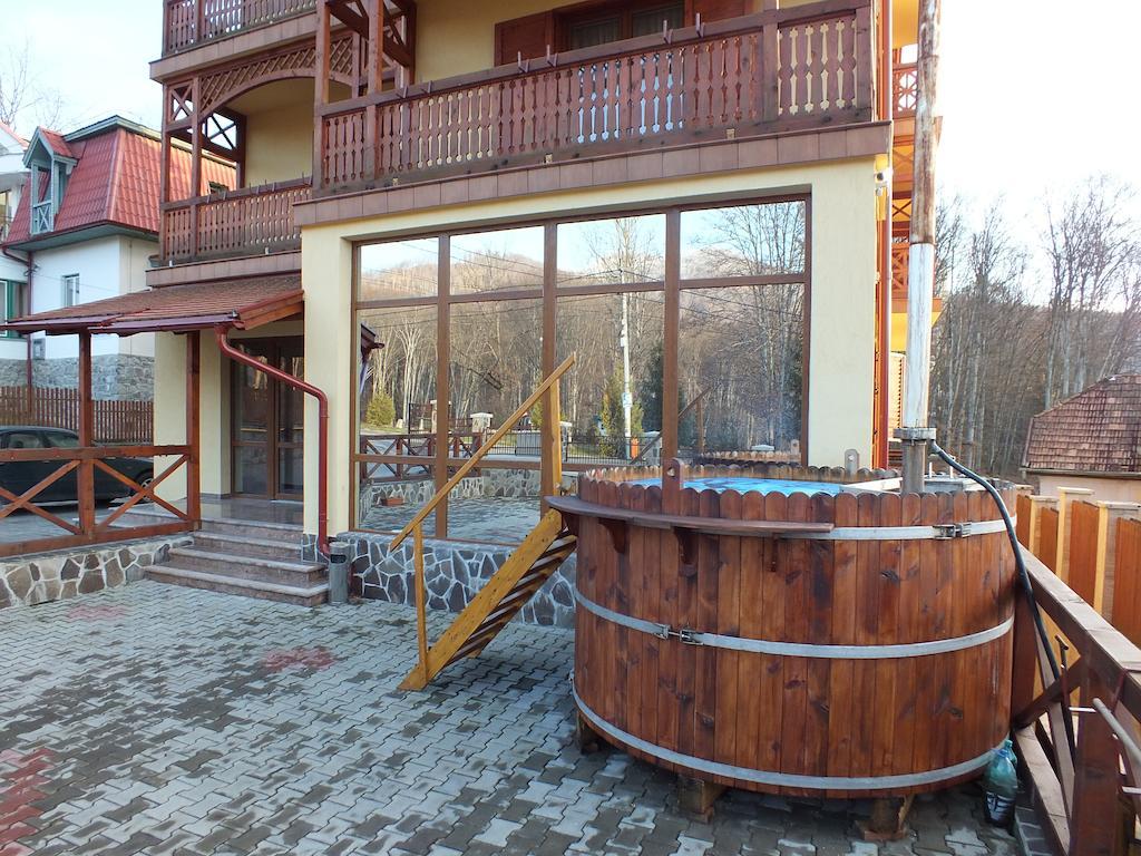 VILA URSU din SOVATA BAI&SPA -SAUNA , JACUZZI INTERIOR Esterno foto